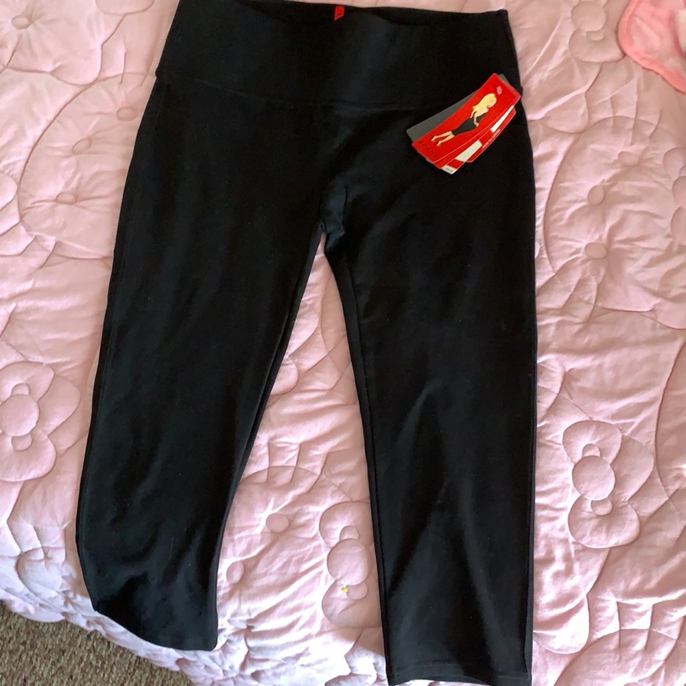 SPANX Capri Structured Leggings XL